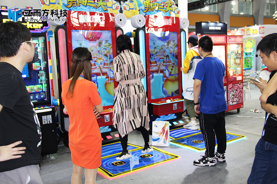 立而方勇闖三關游戲機
