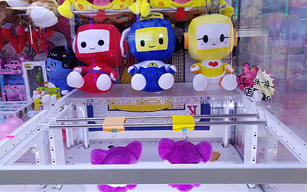 小型夾娃娃機器
