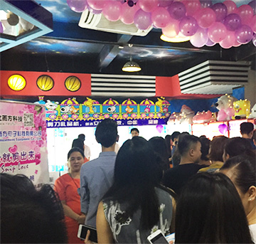 夾娃娃機在哪里買,抓娃娃機項目發(fā)展前景怎么樣？—立而方