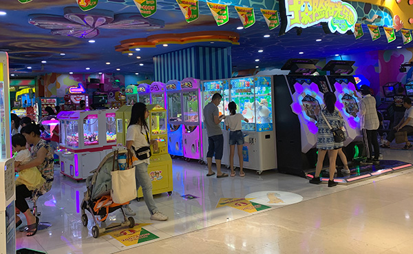 自動夾娃娃機