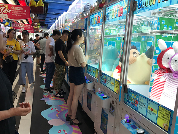 抓大娃娃機