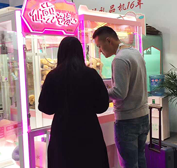 【立而方】抓娃娃機正是滿足了用戶的這種需求，才會如此火爆