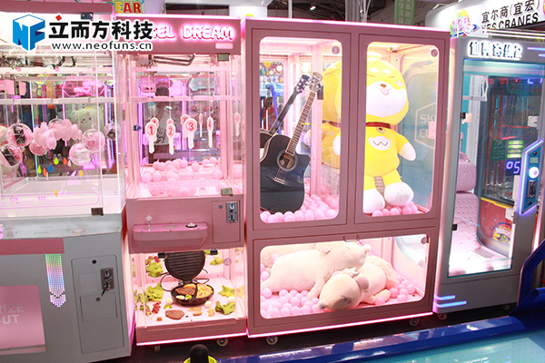<a href='/wwj.htm' class='keys' title='點擊查看關于娃娃機的相關信息' target='_blank'>娃娃機</a>剪刀機