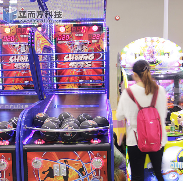 立而方籃球機廠家